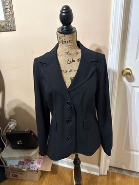 Women's Black Single-Breasted Tailored Blazer Jacket